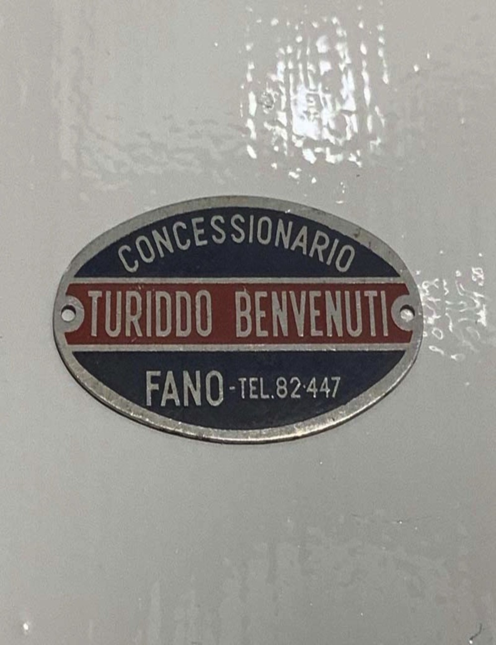 Targhetta concessionario Turiddo Benedetti