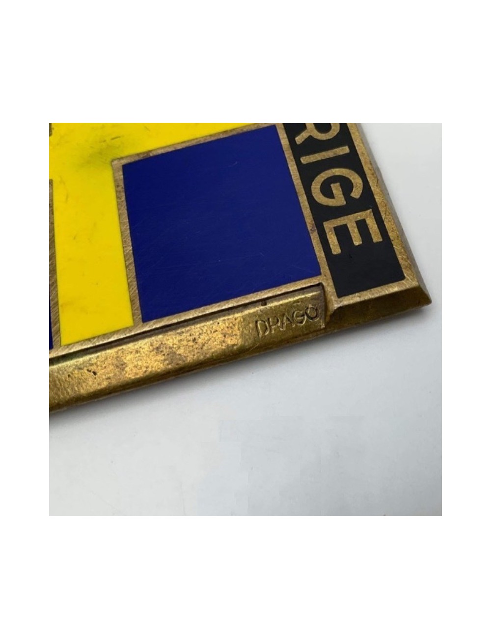 Placca Drago Sverige. Dimensioni: 7 cm x 6 cm