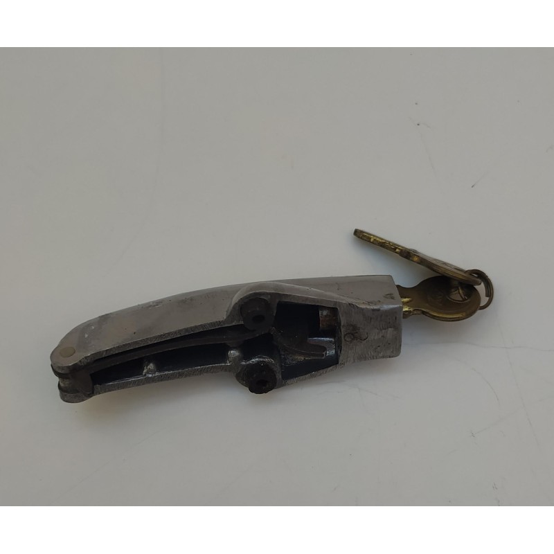 Chiusura cofano Vespa Faro Basso Nos