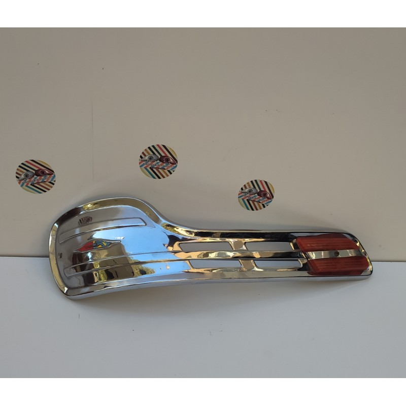 Accessorio cofano Vespa lato sx singolo