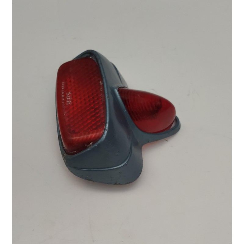 Fanalino posteriore Vespa conservato