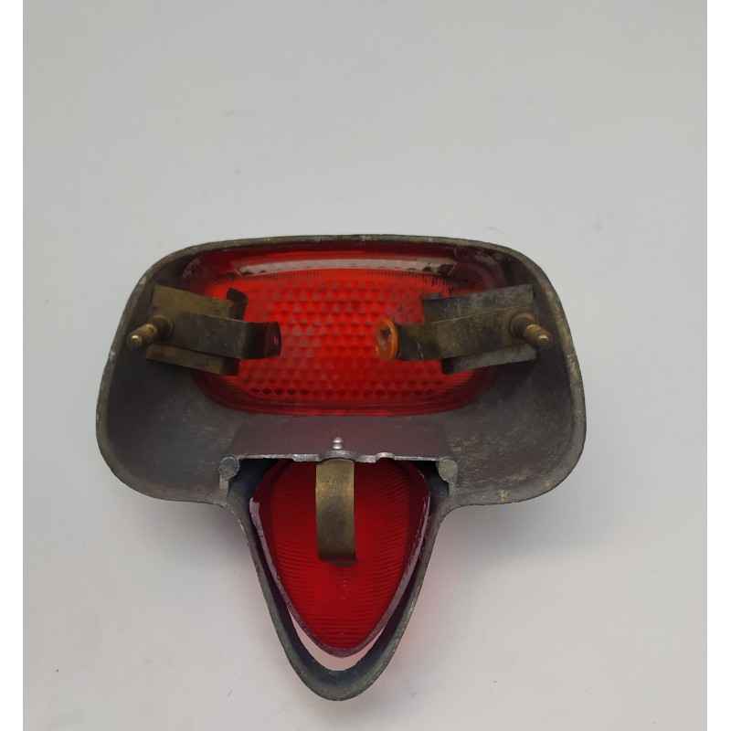 Fanalino posteriore Vespa conservato