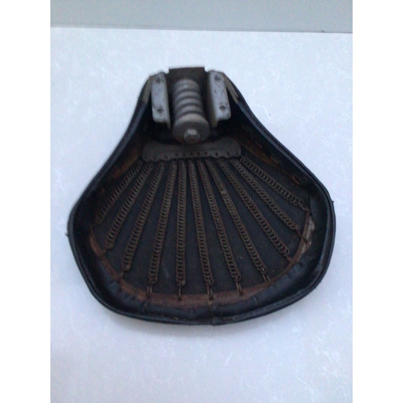 Sella  Vespa 50 prima serie mancante di piastra