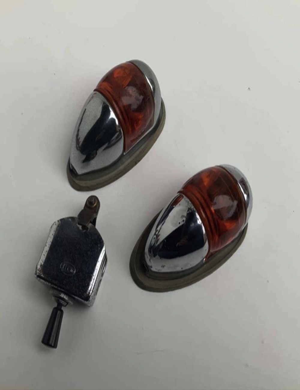 Additional motorcycle indicators with light switches