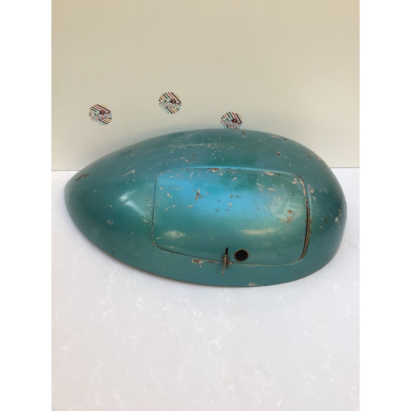 Cofano Vespa GS lato portaoggetti