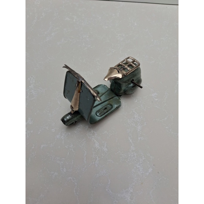Modellino vespa 50 in latta