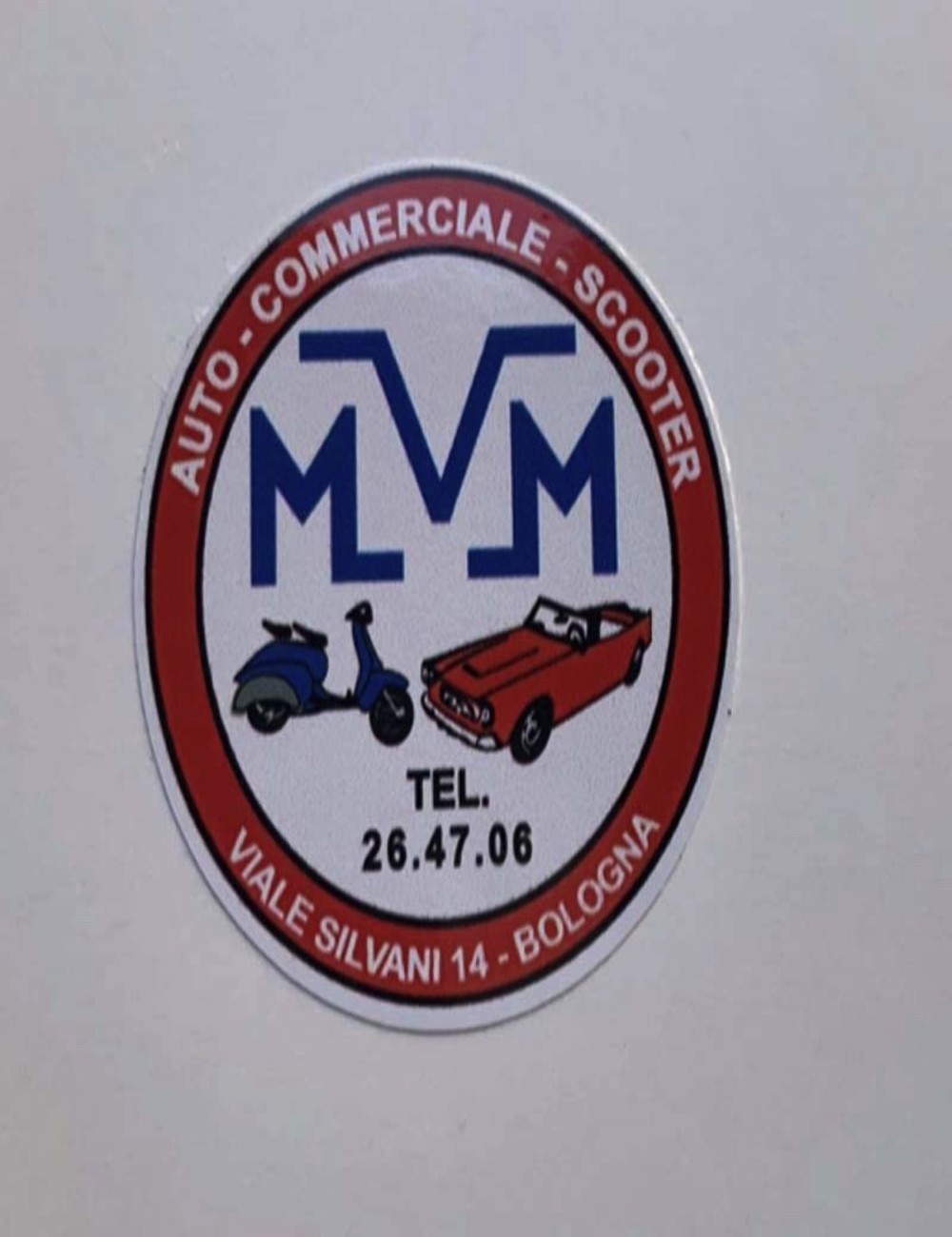 Adesivo concessionario MVM. Dimensioni 4,8 cm x 5,2 cm