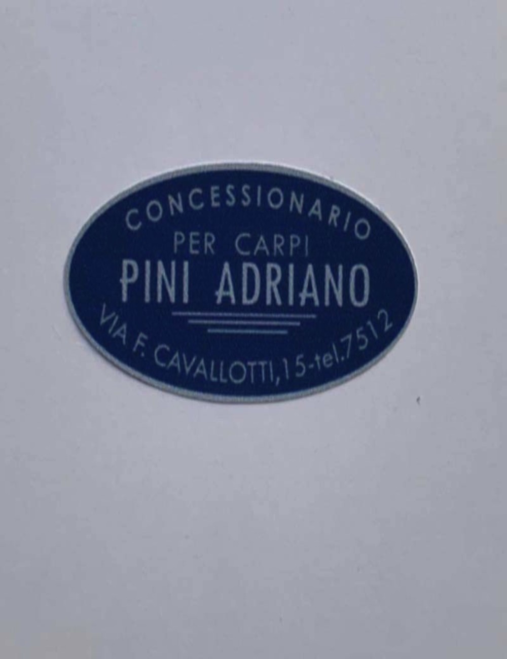 Adesivo concessionario Pini Adriano. Dimensioni : 5cm x 2,7cm