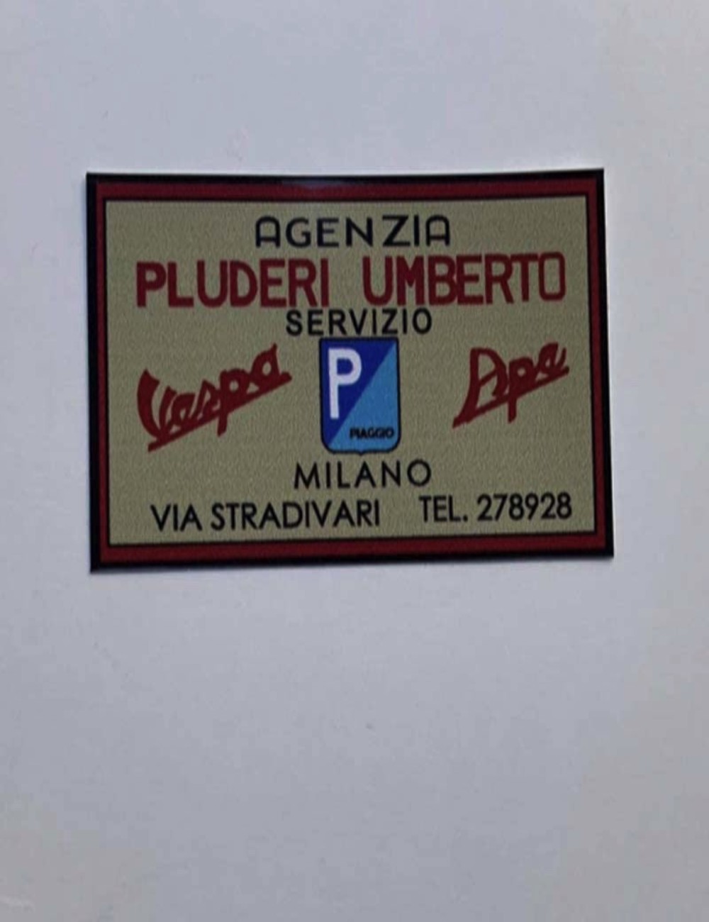 Adesivo concessionario Pluderi Umberto. Dimensioni 5,5cm x3,2 cm