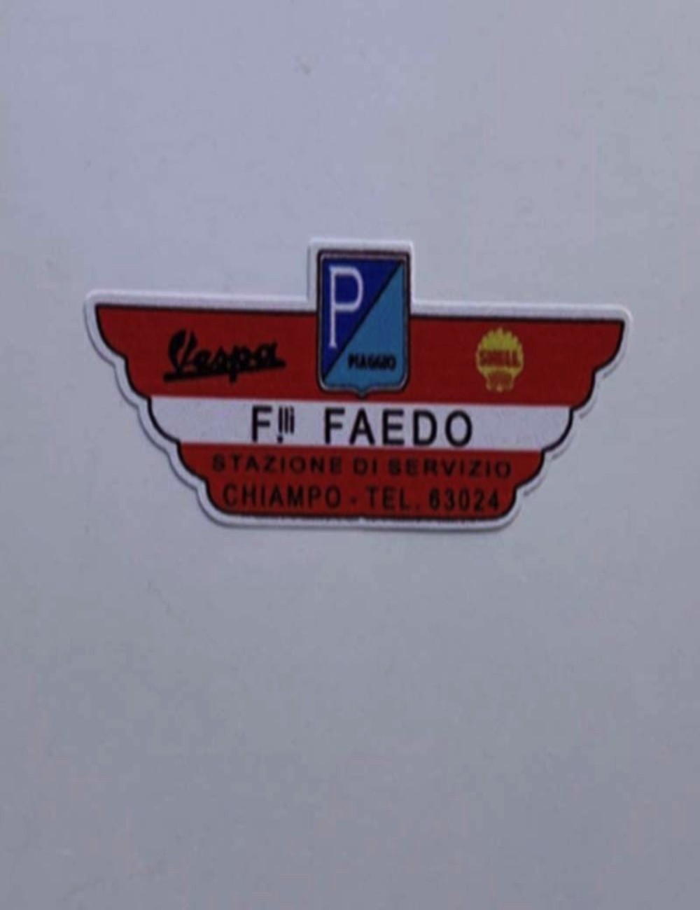 Adesivo concessionario F.lli Faedo. Dimensioni : 5,5 cm x  2,3 cm