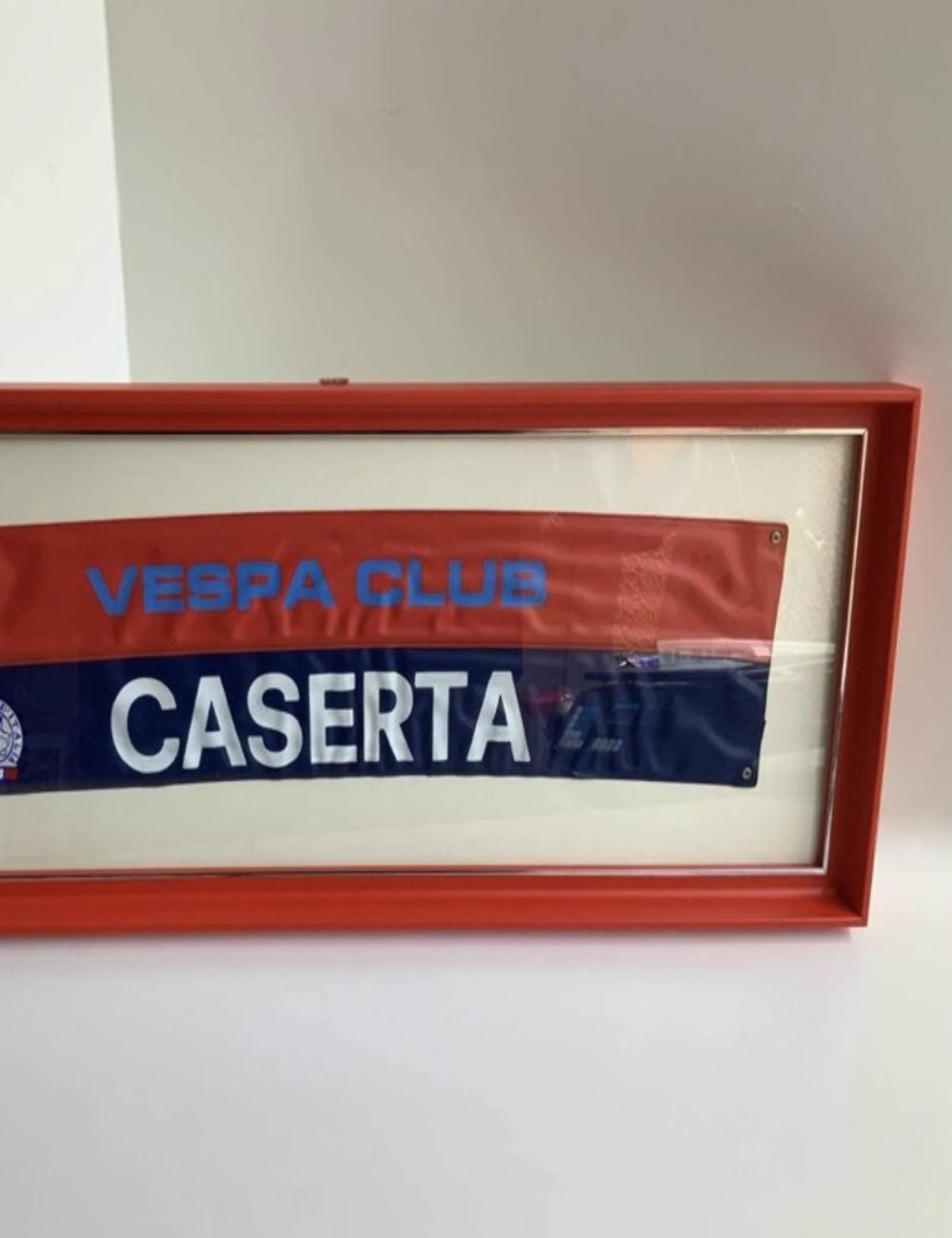 Quadro - Fascia Vespa Club Caserta. Dimensioni 23 cm x 60 cm
