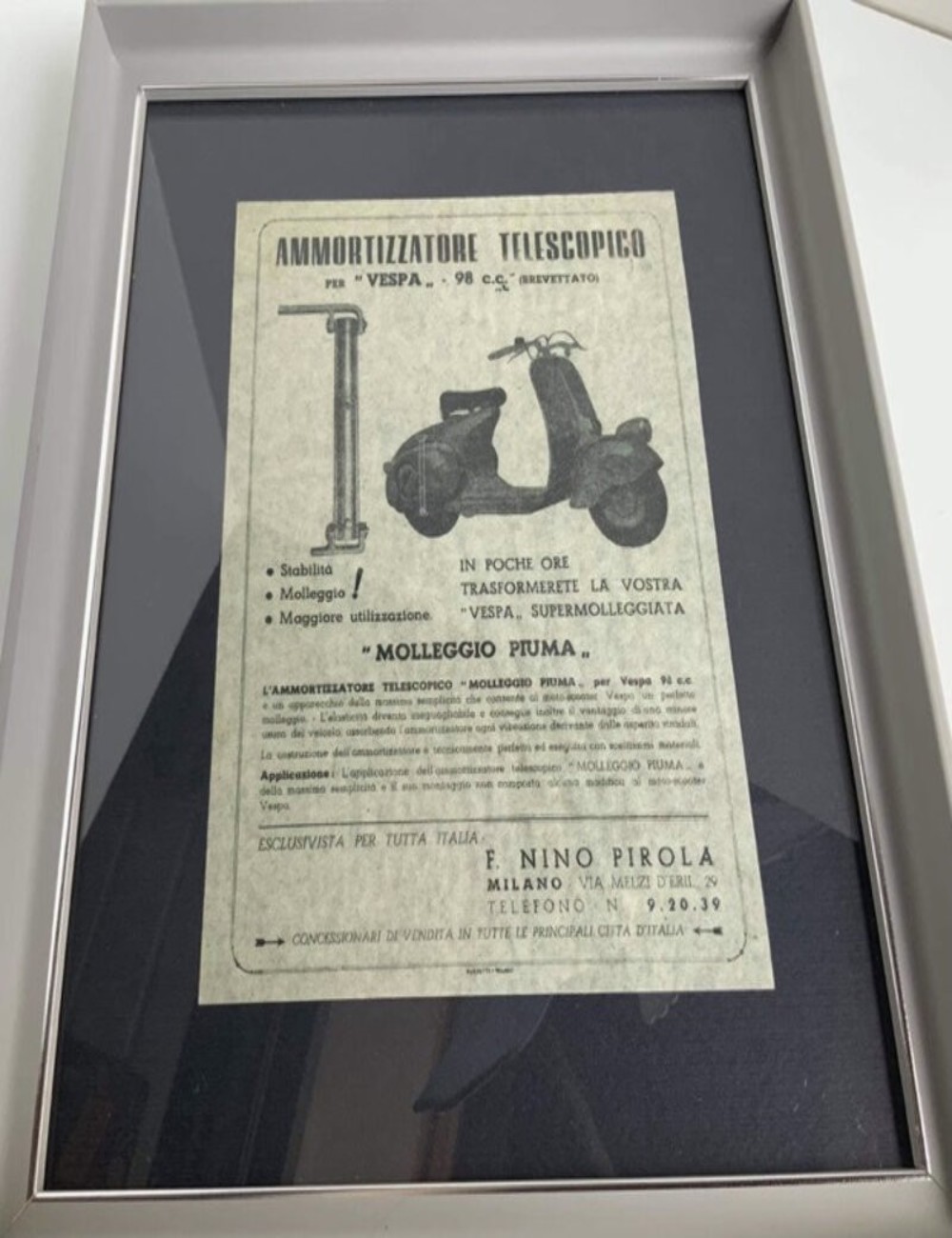 Quadro ammortizzatore telescopico Vespa. Dimensioni 27 cm x 34 cm.