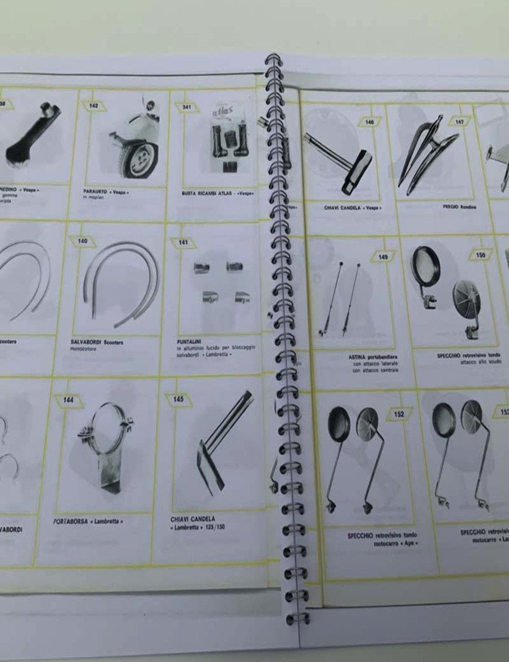 Copia catalogo accessori ciclo moto scooters auto