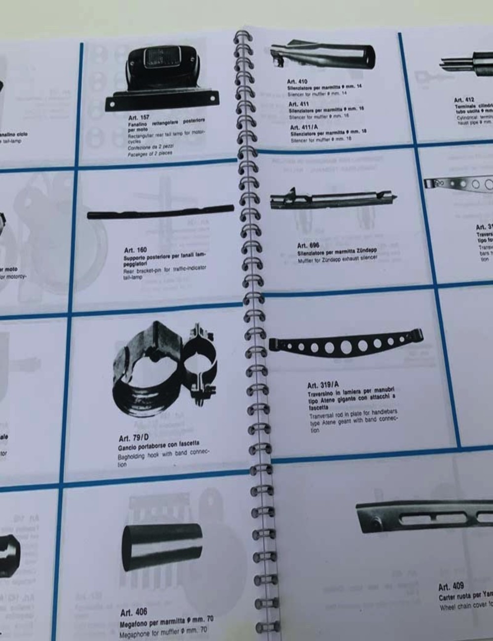 Copia catalogo accessori VRI moto Vespa e Lambretta