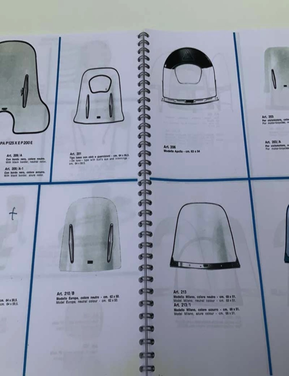 Copia catalogo accessori VRI moto Vespa e Lambretta