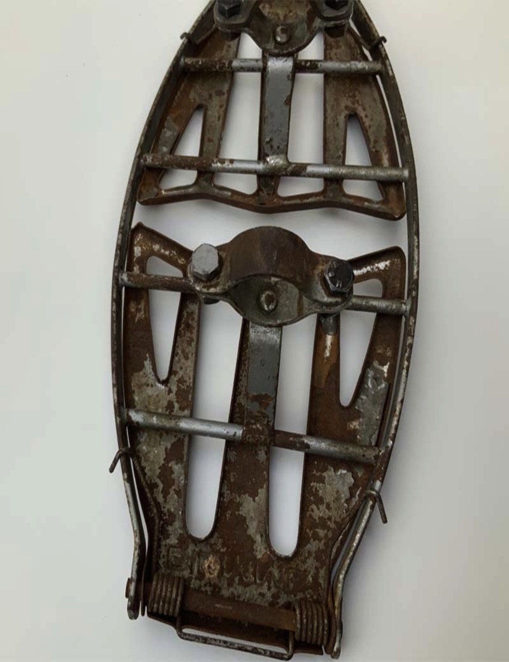 Accessorio portagiornale per Vespa e Lambretta
