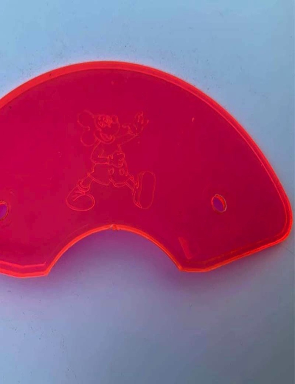 Parabrezza per moto. Dimensioni : 9cm x 18 cm