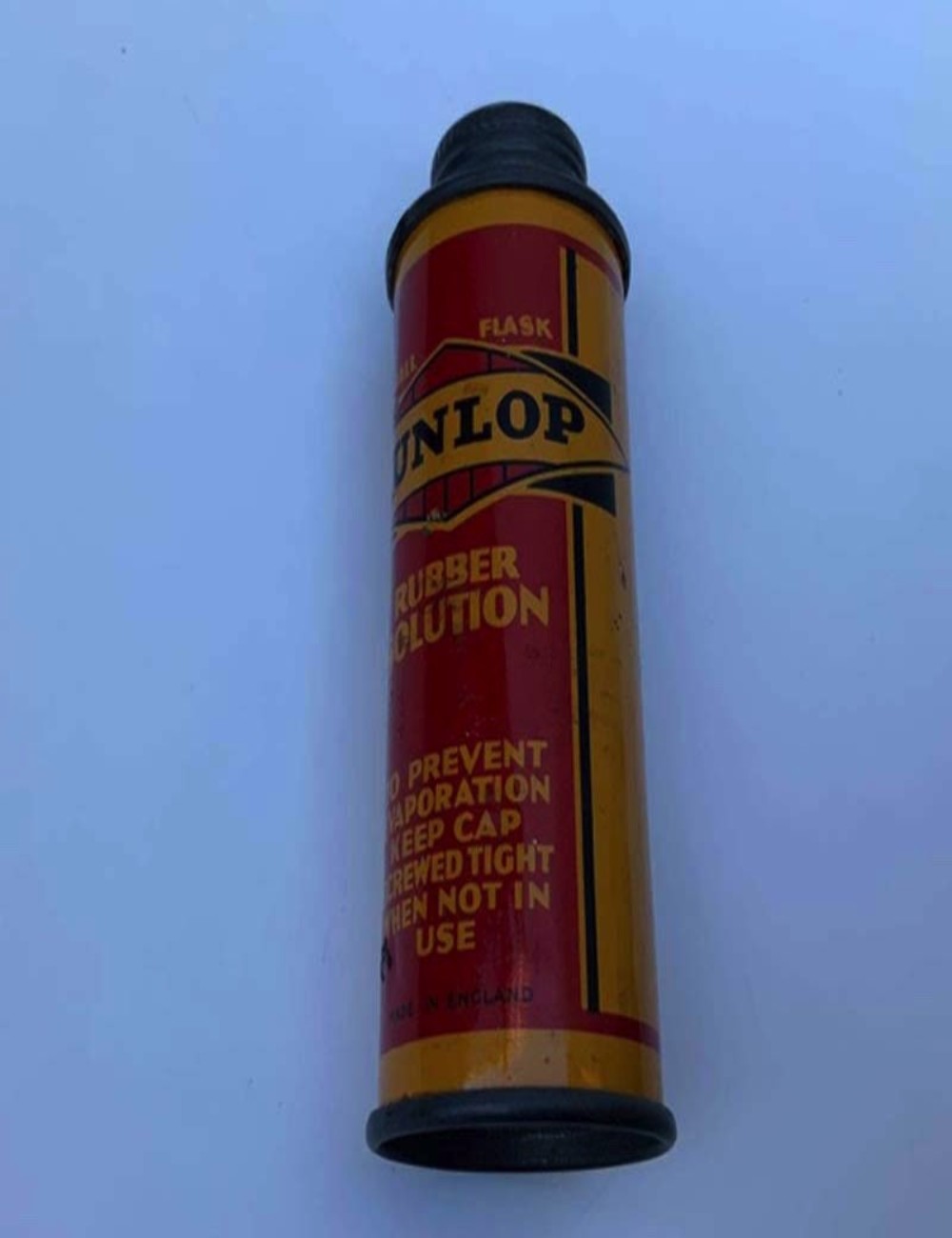 Contenitore in latta DUNLOP. Altezza 10 cm