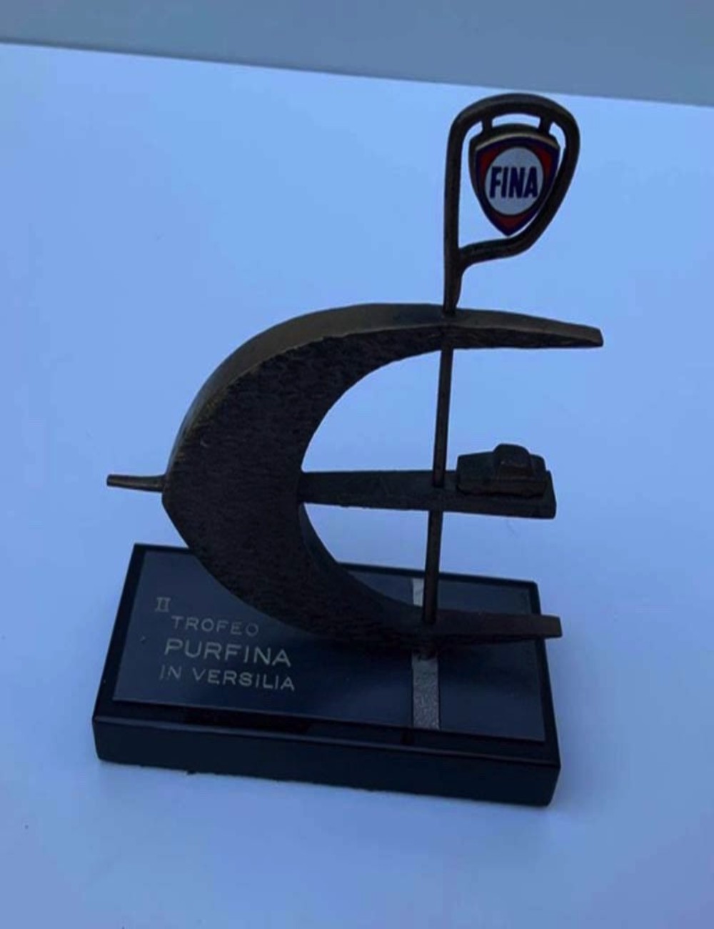 II trofeo purfina in Versilia. Dimensioni  10,5 cm x 4 cm