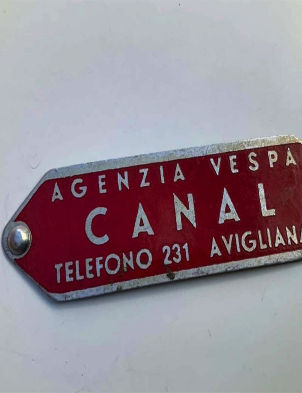 Targhetta agenzia Vespa Canal. 5,5 cm