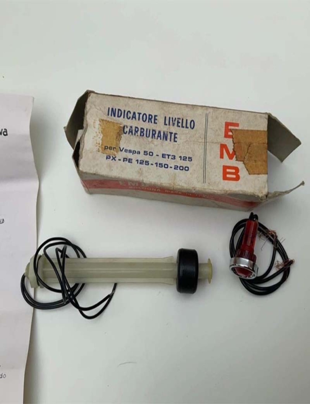 Indicatore elettronico luminoso di riserva carburante per Vespa